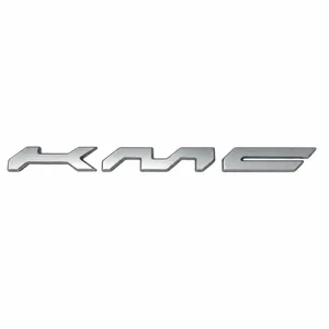 آرم نوشتاری KMC روی درب موتور